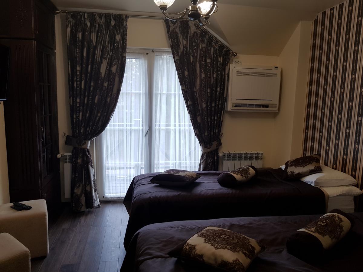 Hotel едем *